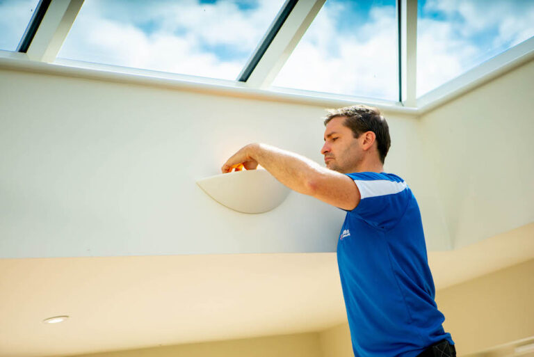 Your Lights Aren't Working? What Should You Do? HRHislop